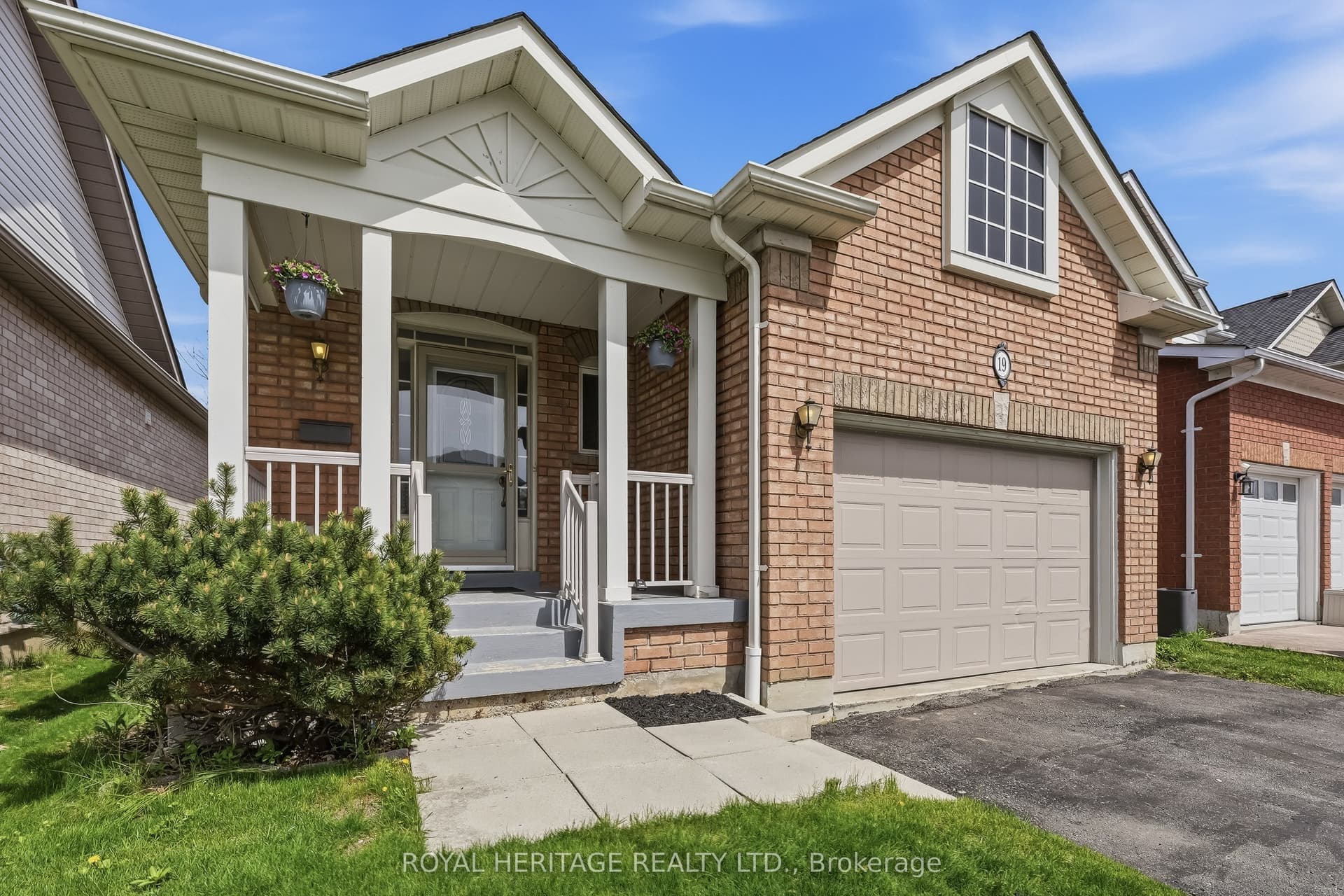 Fitzpatrick Court, Whitby, ON L1M 2G9