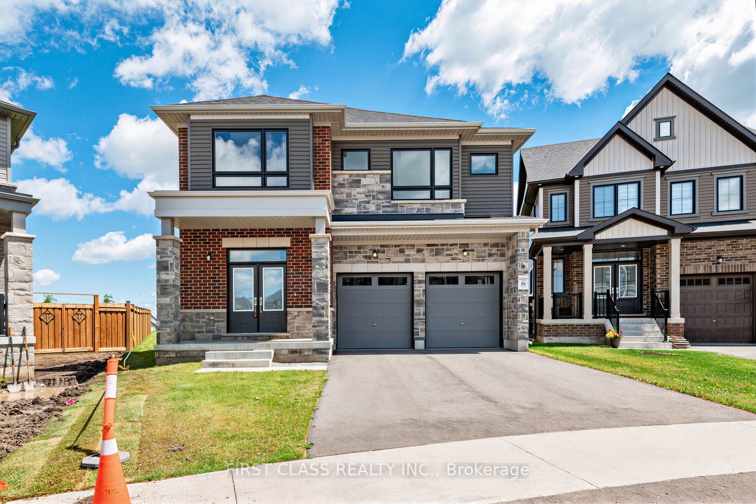 Abbey Crescent, Barrie, ON L9J 0W9