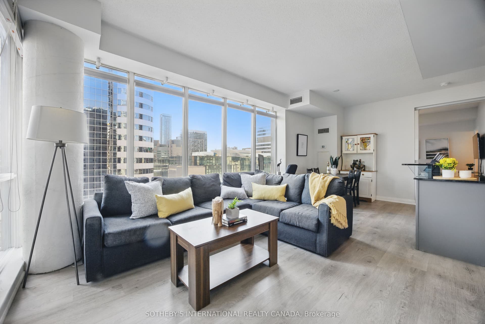 Victoria Street 1307, Toronto, ON M5B 2R6
