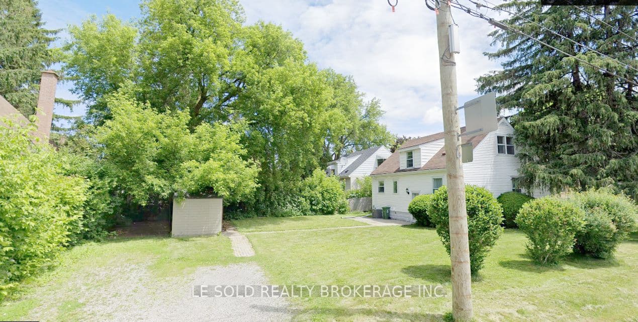 Leland Street Bsmt Room #2, Hamilton, ON L8S 3A2