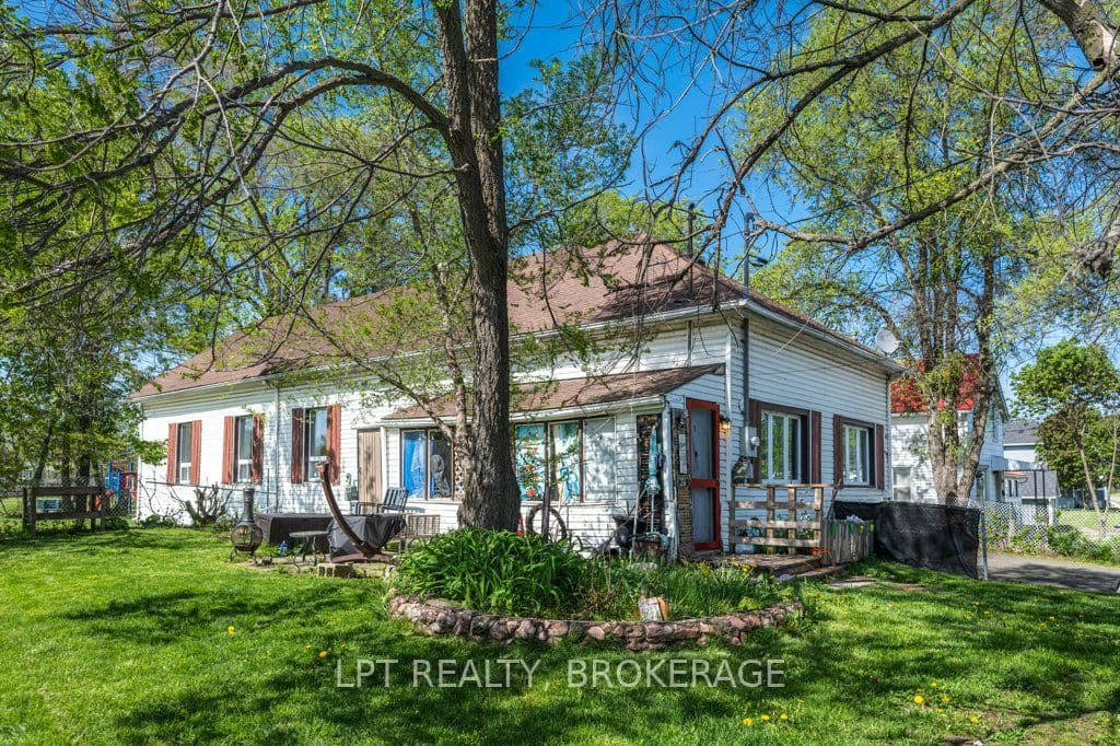 Bath Road, Kingston, ON K7M 4Y6