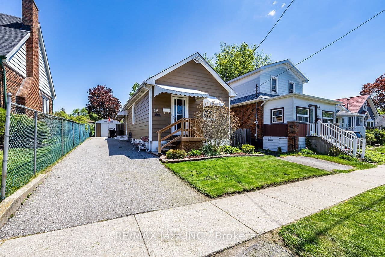 Westmount Street, Oshawa, ON L1J 4X2