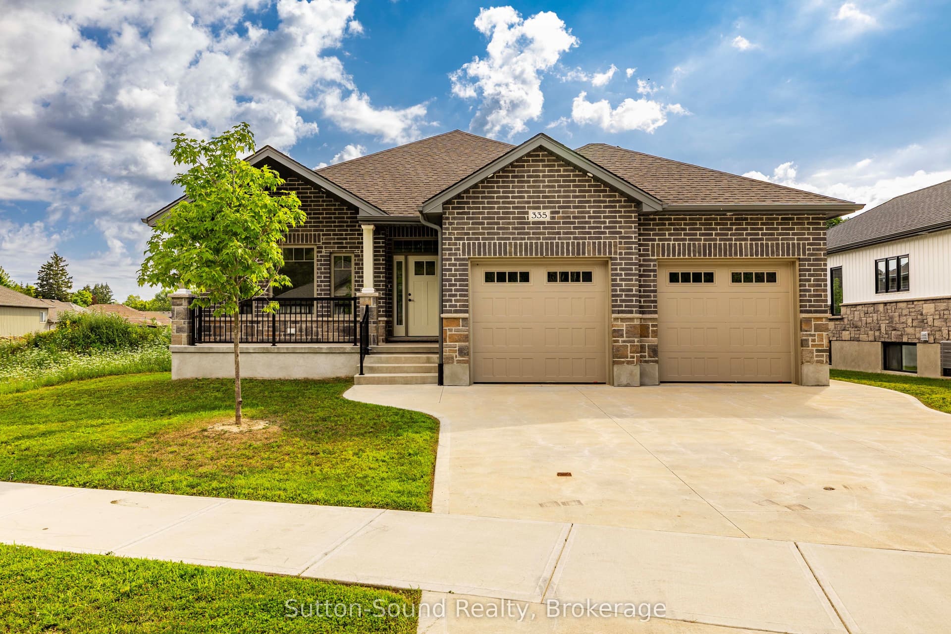 6th Avenue W, Owen Sound, ON N4K 0E4