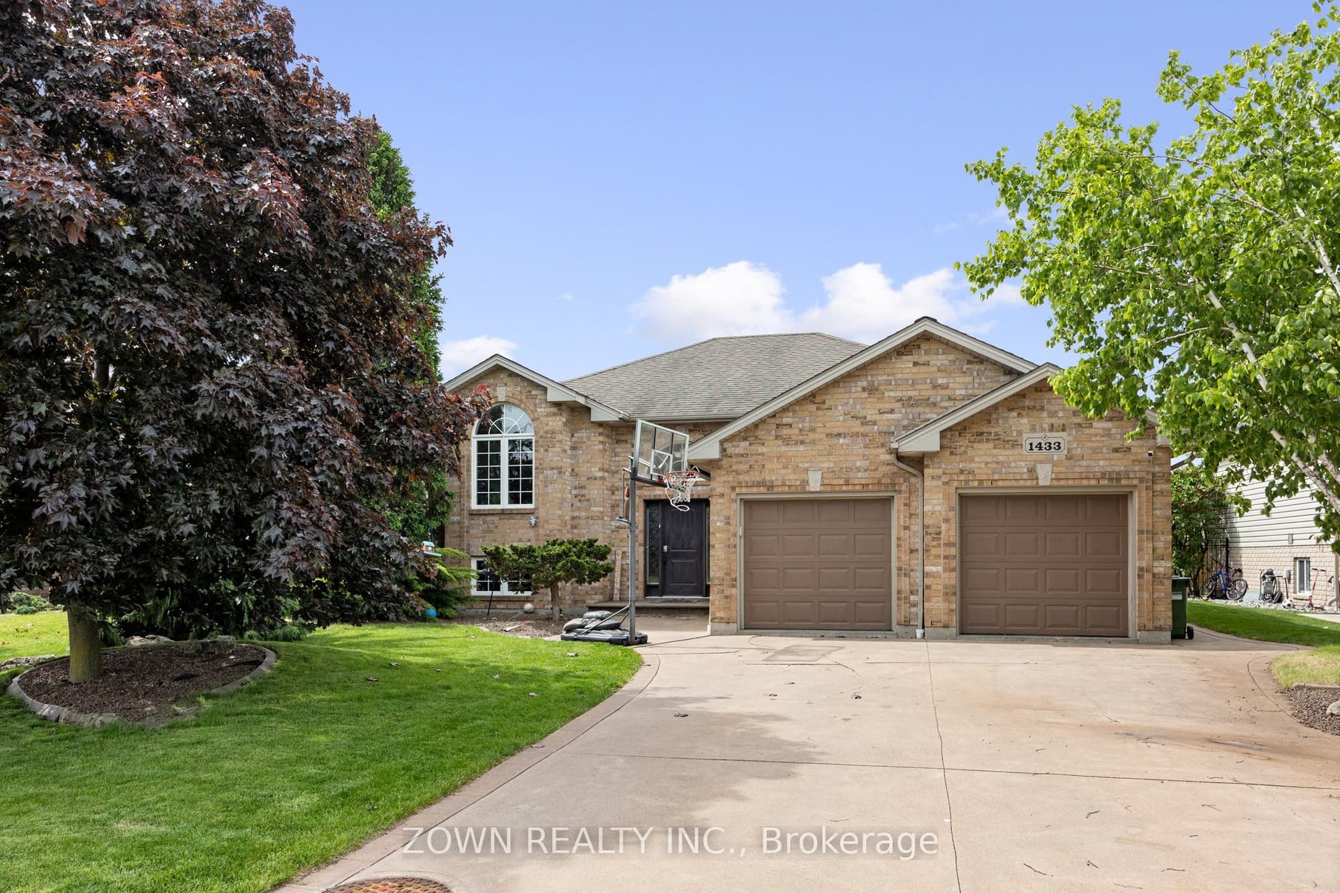 Girard Drive, Lakeshore, ON N8L 0R3