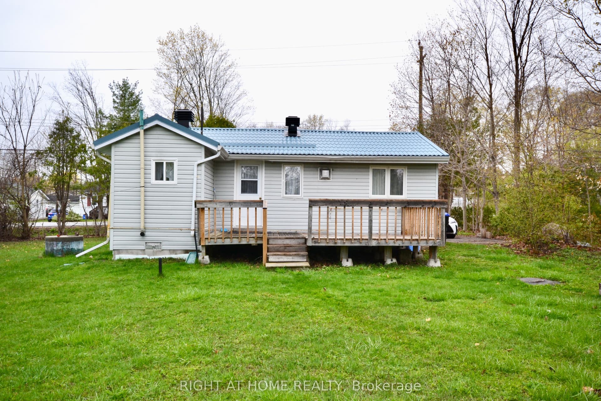 St John's Road, Innisfil, ON L9S 1Y7