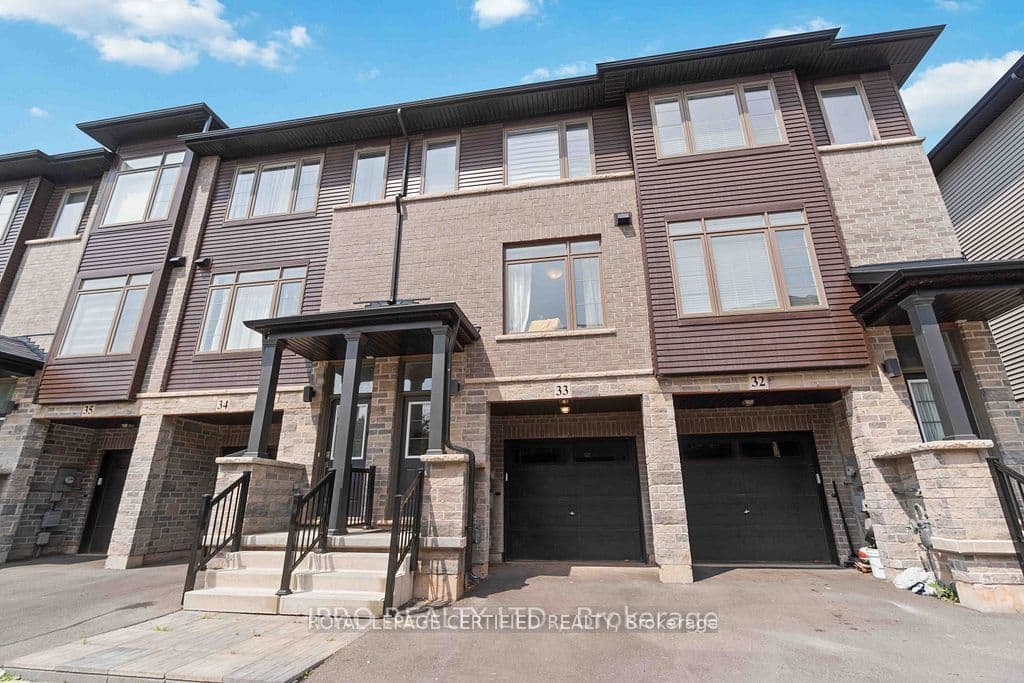 Woodward Avenue 33, Hamilton, ON L8H 6P2