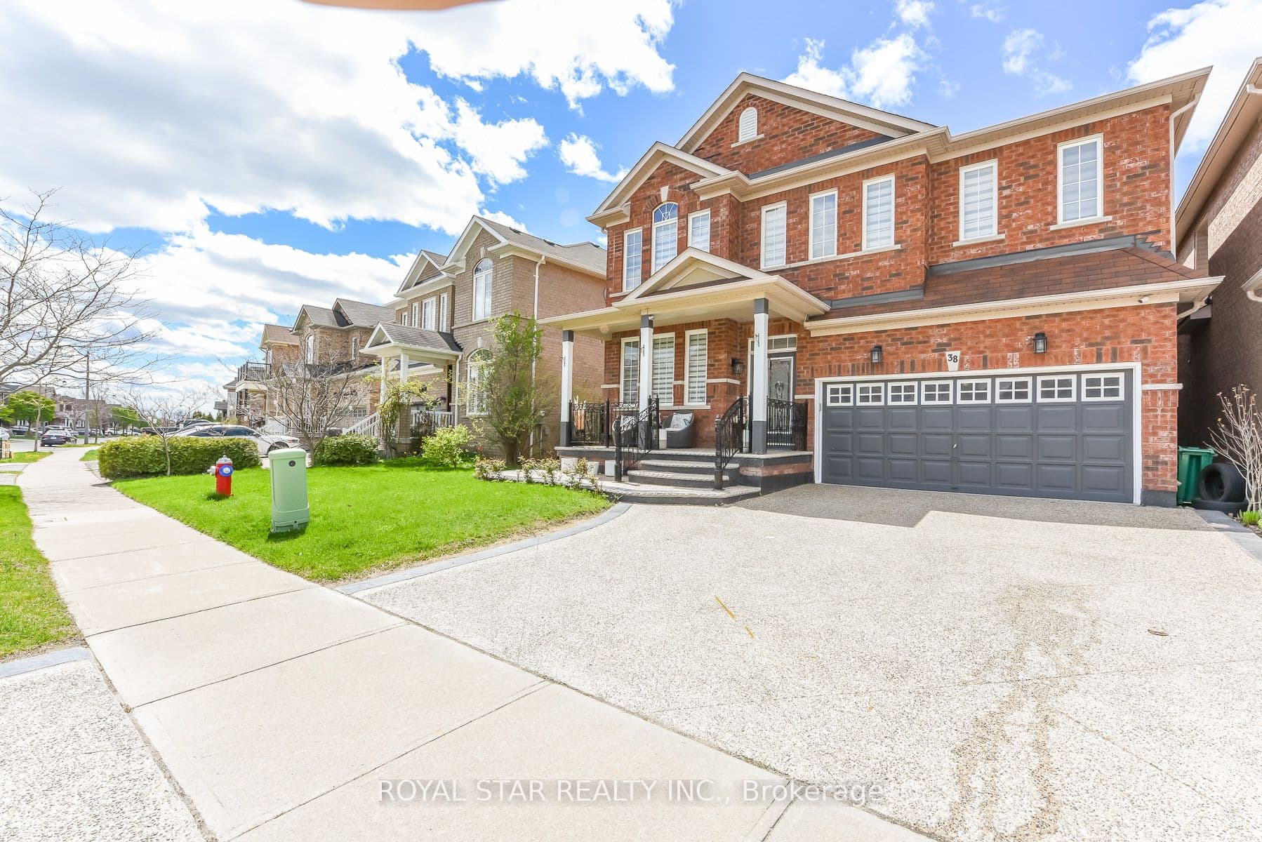 Robitaille Drive, Brampton, ON L6R 0H6