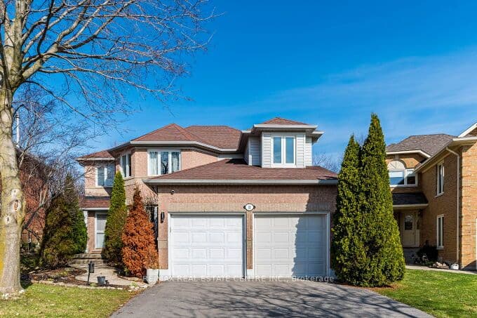 Strathroy Crescent, Hamilton, ON L8B 0K9
