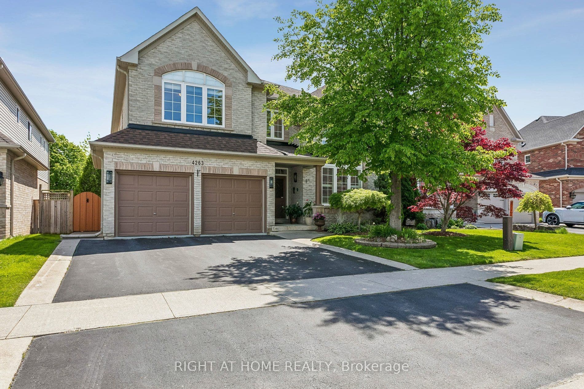 Couples Crescent, Burlington, ON L7M 4Z2