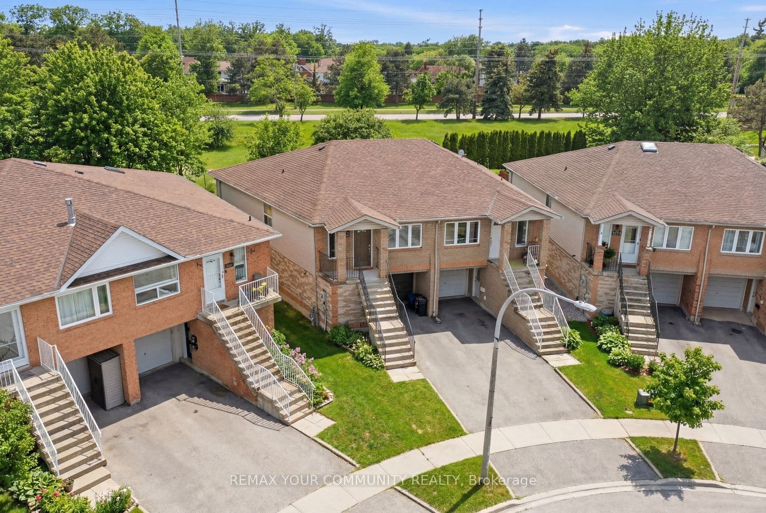 Paddington Court, Burlington, ON L7M 1W7
