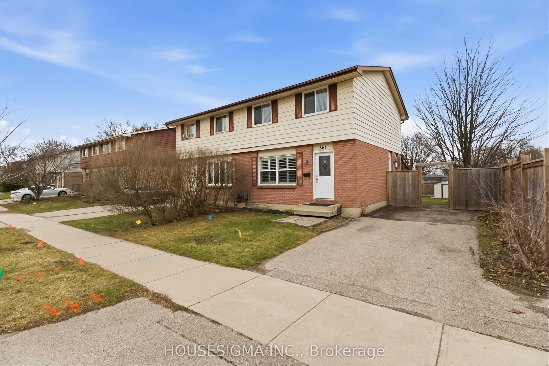 DEARNESS Drive, London South, ON N6E 1Y4