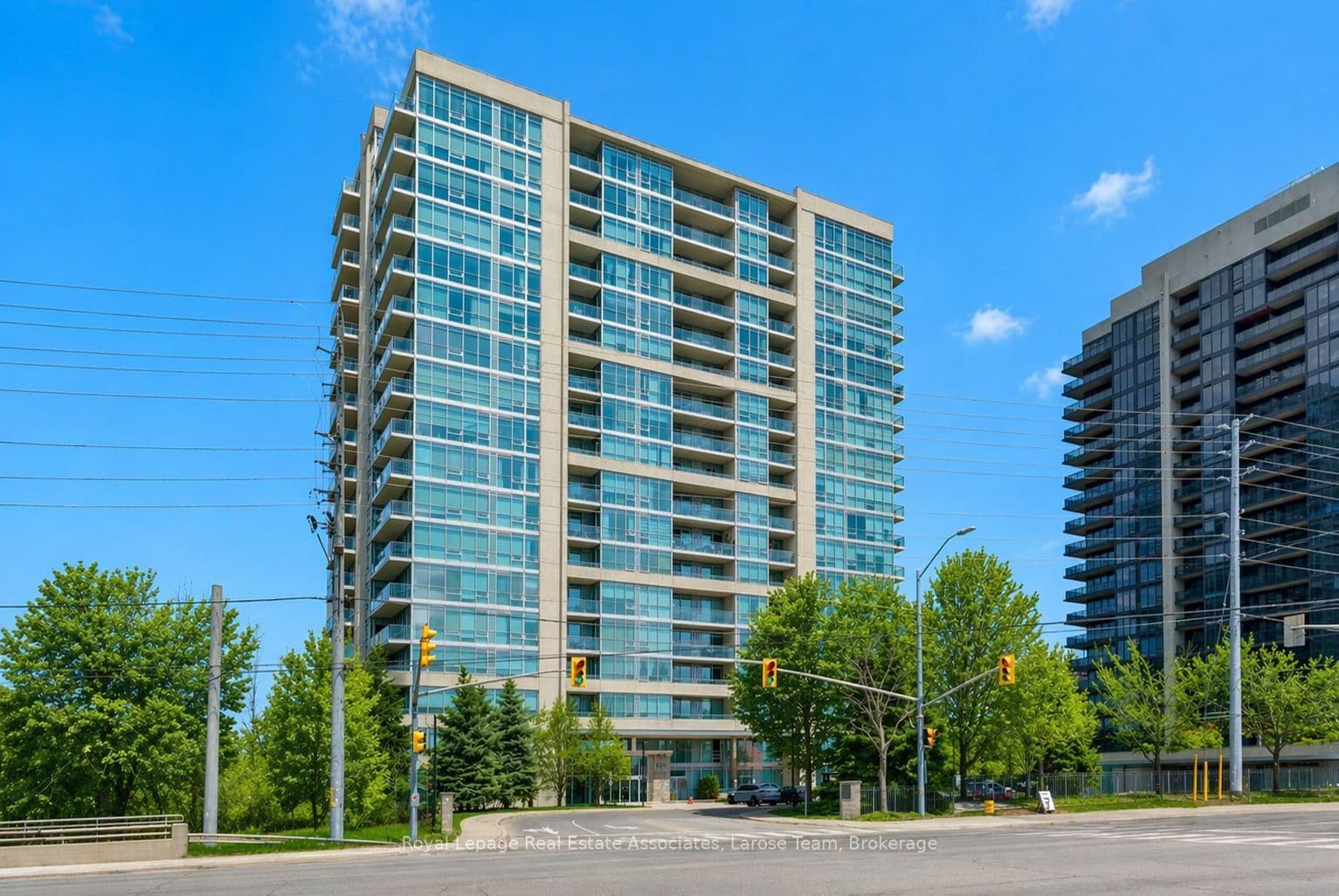 Southdown Road 707, Mississauga, ON L5J 0A3