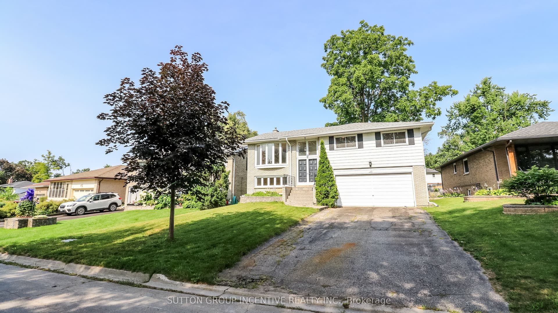Varden Crescent, Barrie, ON L4M 4N9