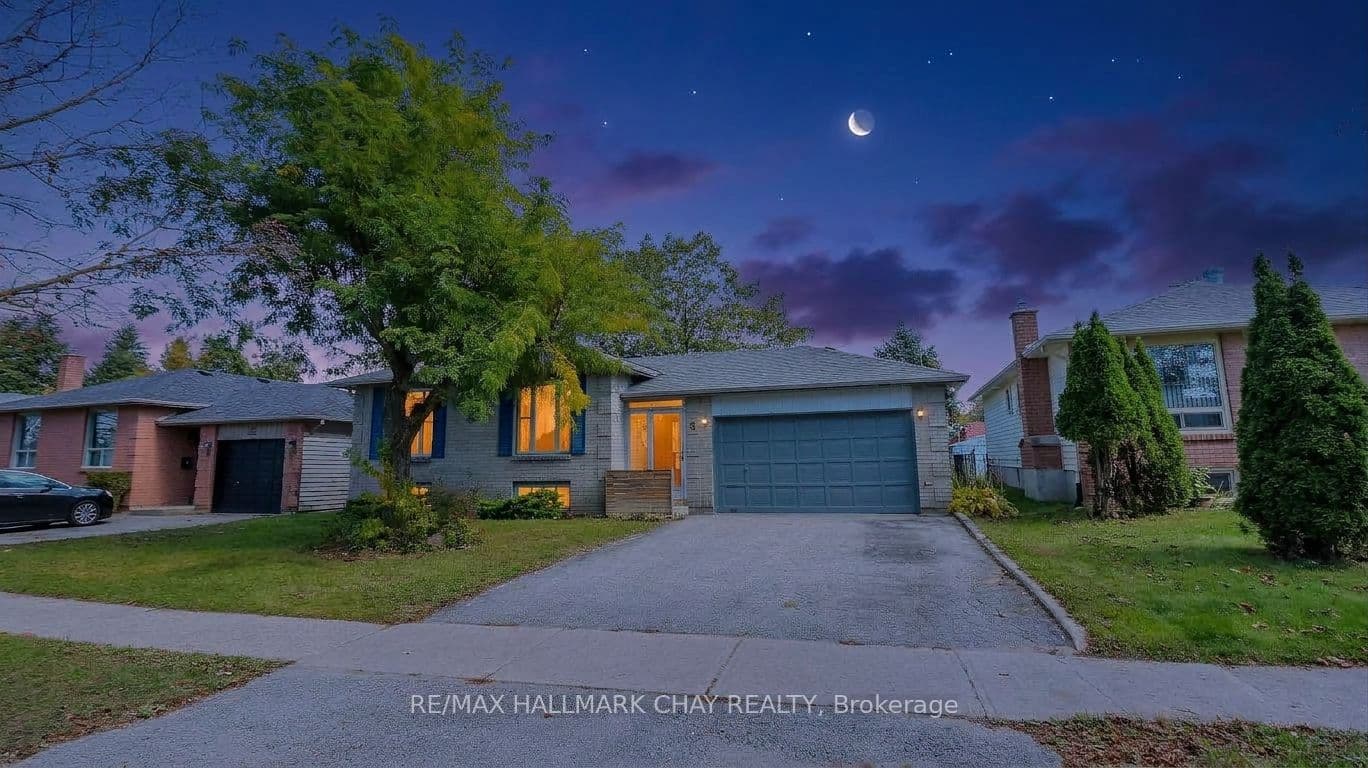 Bronte Crescent, Barrie, ON L4N 5B8
