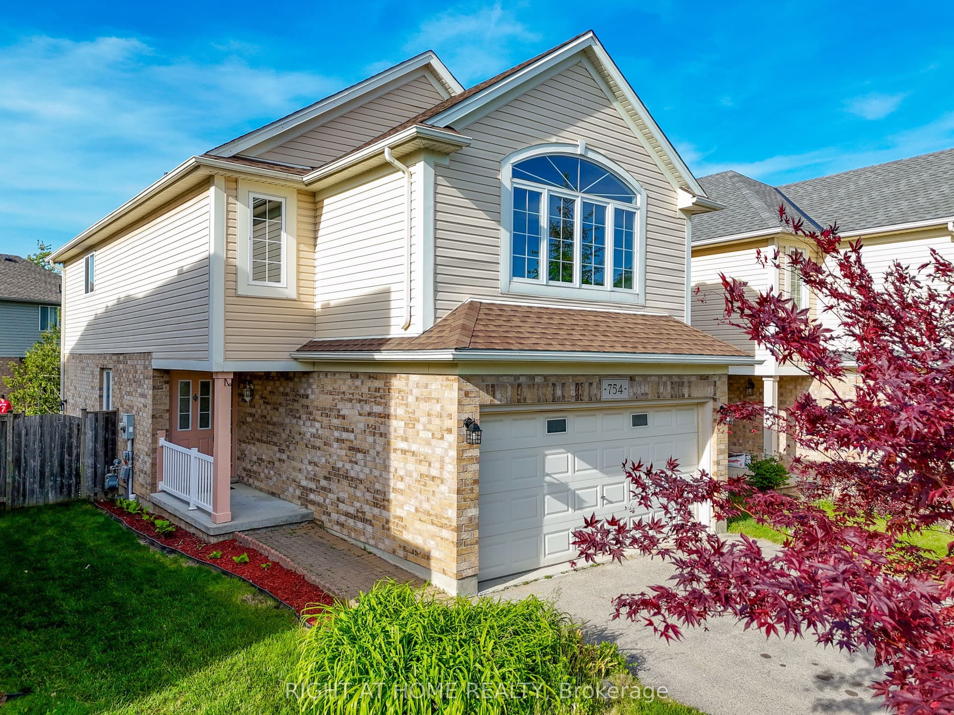 Hedgerow Place, London North, ON N5X 4L6