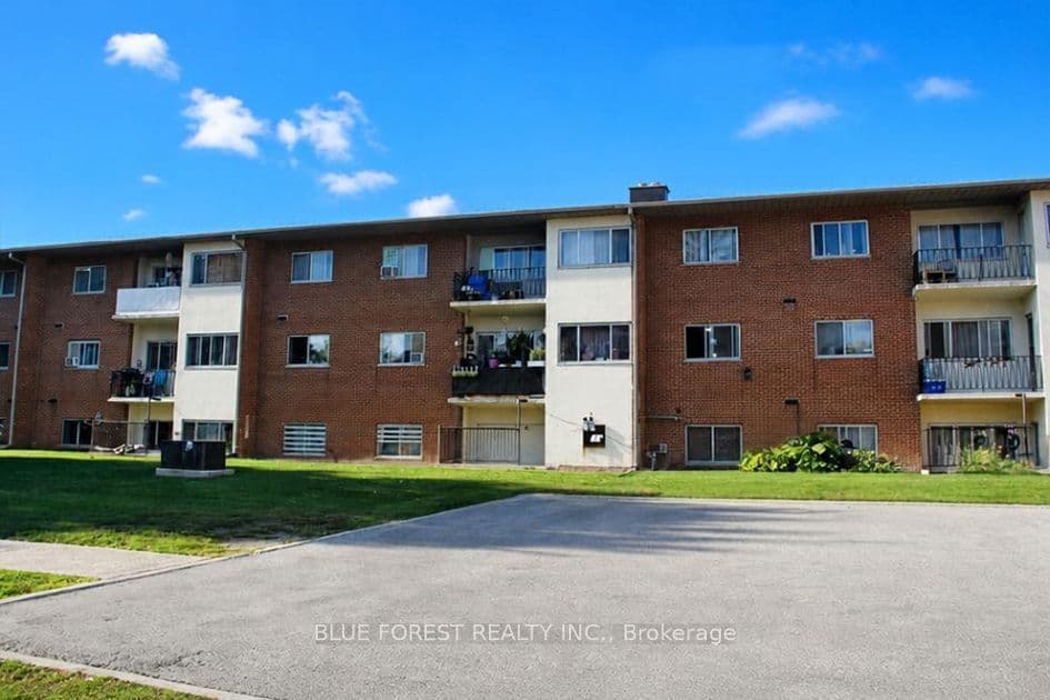 Hamilton Road 204, London East, ON N5W 1A9