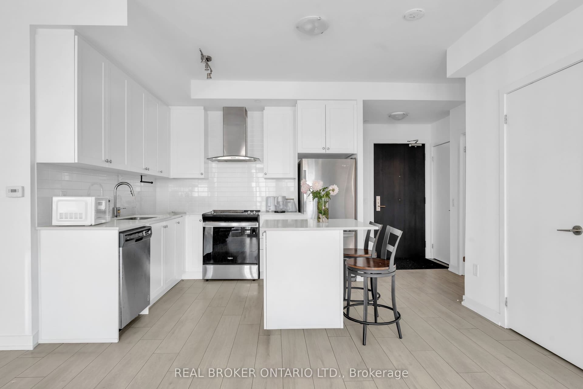 Duke Street W 1210, Kitchener, ON N2H 0C9