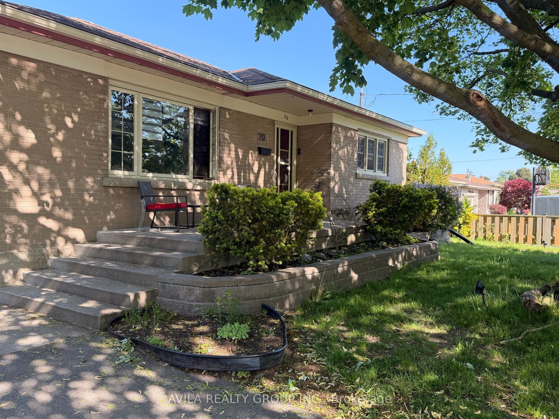 Horner Street, Brantford, ON N3R 2C4