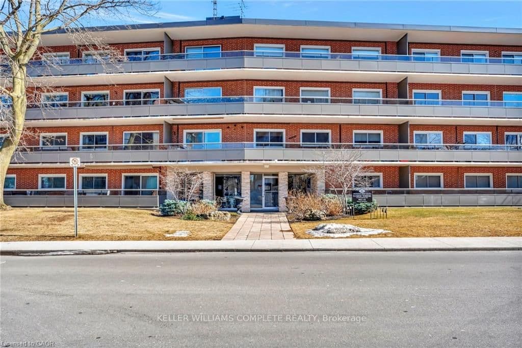 WOODMAN Drive S 307, Hamilton, ON L8K 4E3