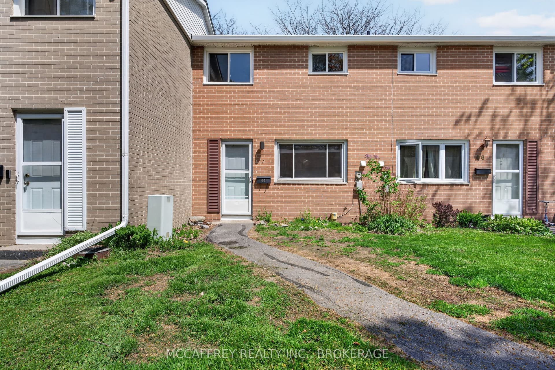 Queen Mary Road 45, Kingston, ON K7M 2B2