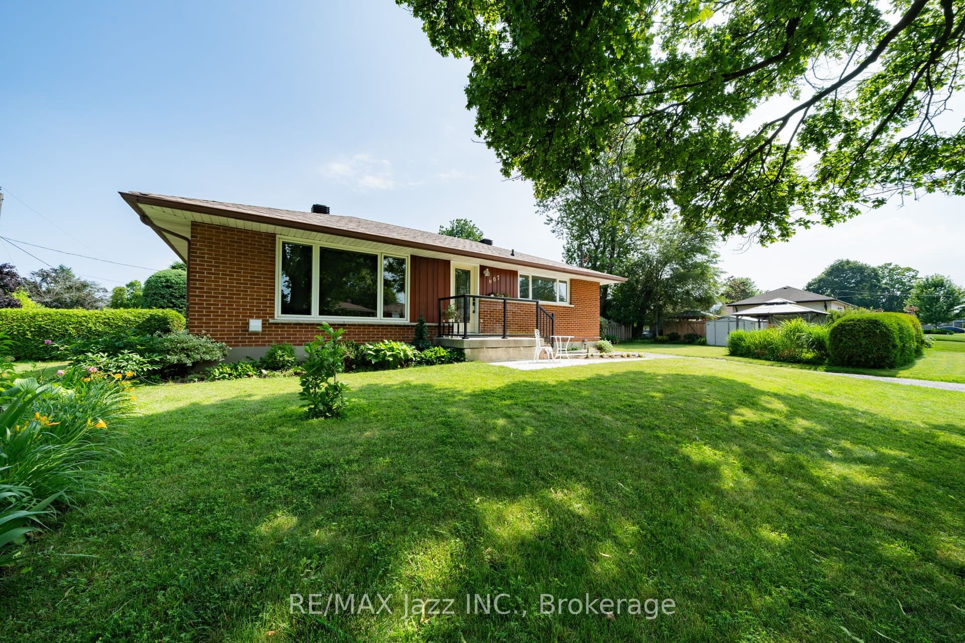Gliddon Avenue, Oshawa, ON L1H 2A1