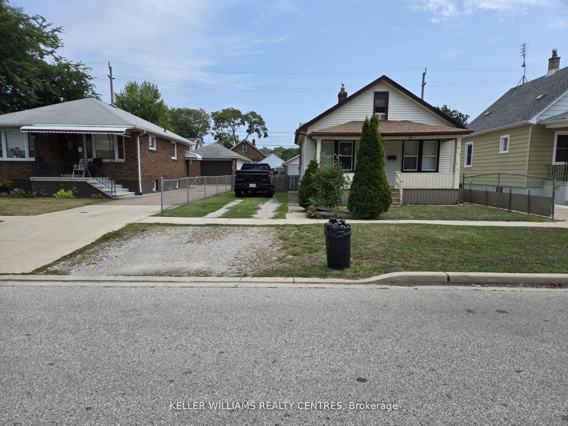 Albert Road, Windsor, ON N8W 3W9