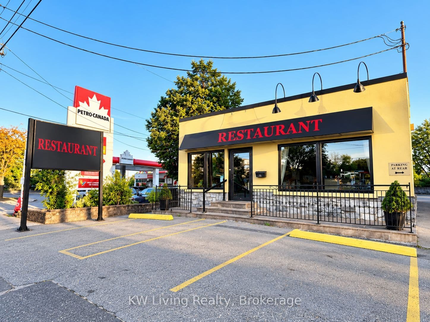 Sheppard Avenue W, Toronto, ON M3H 2T7