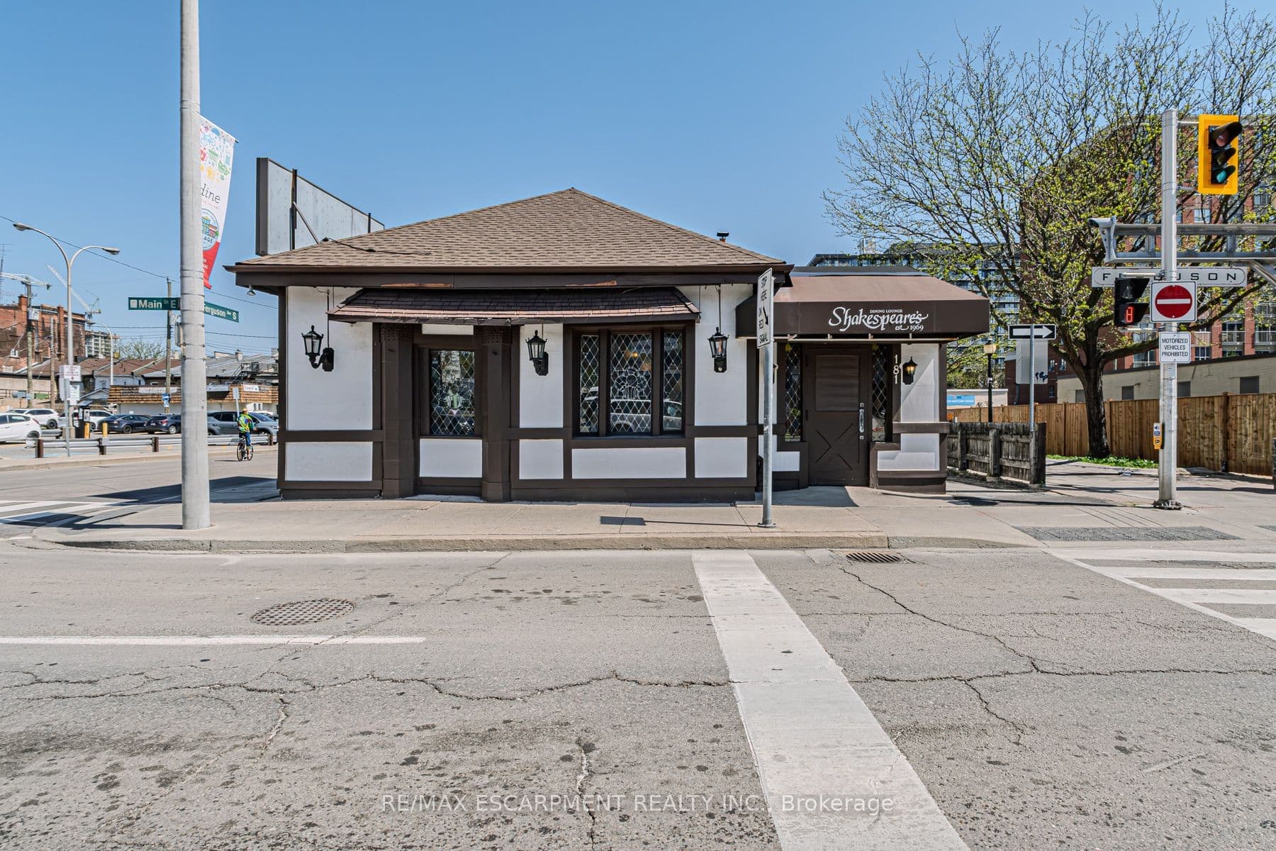 Main Street E, Hamilton, ON L8N 1H2