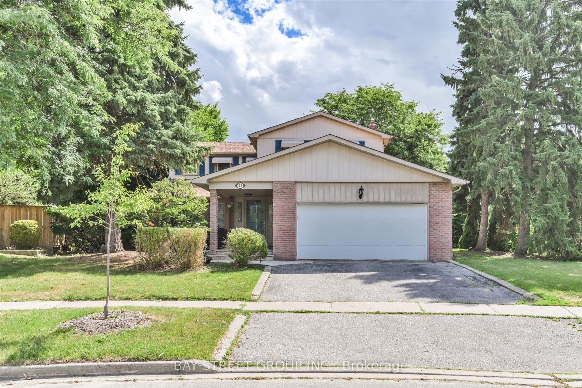 Kilchurn Castle Drive, Toronto E05, ON M1T 2W3