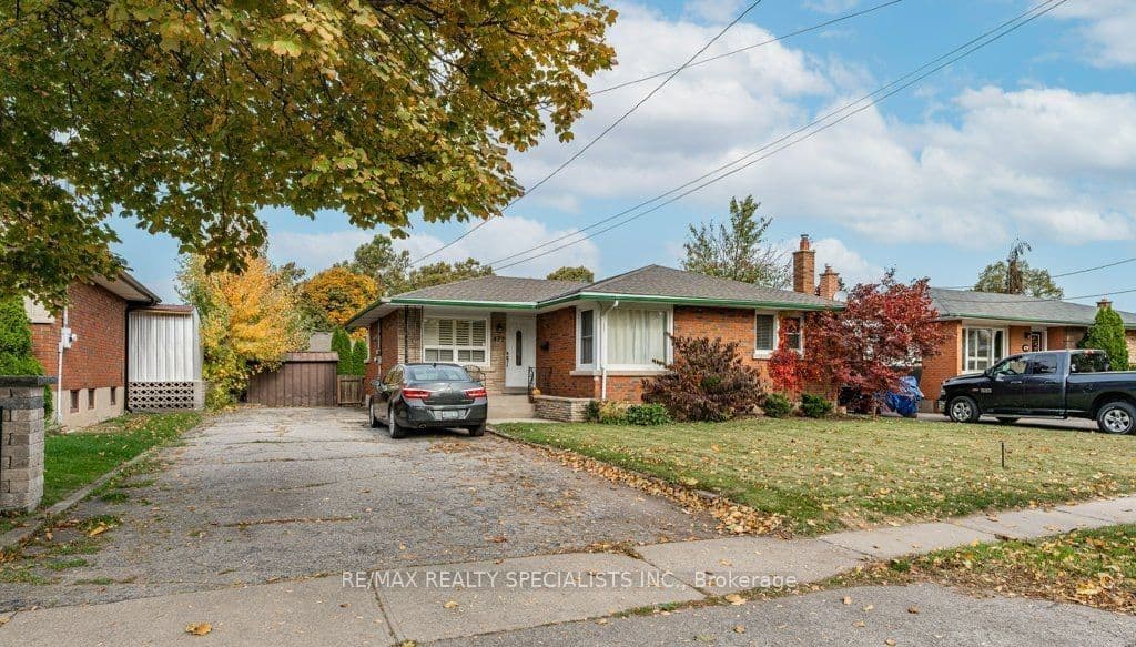 Scott Street Bsmt, St. Catharines, ON L2M 3X1