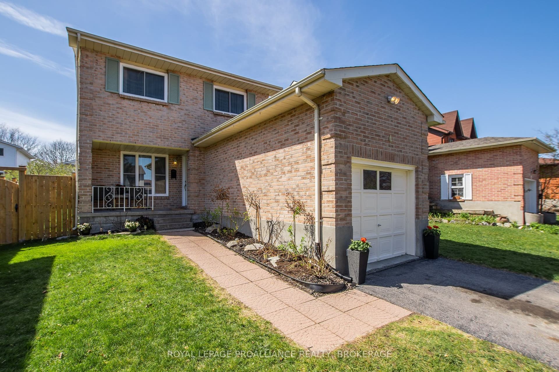 Balmoral Court, Kingston, ON K7M 7S9