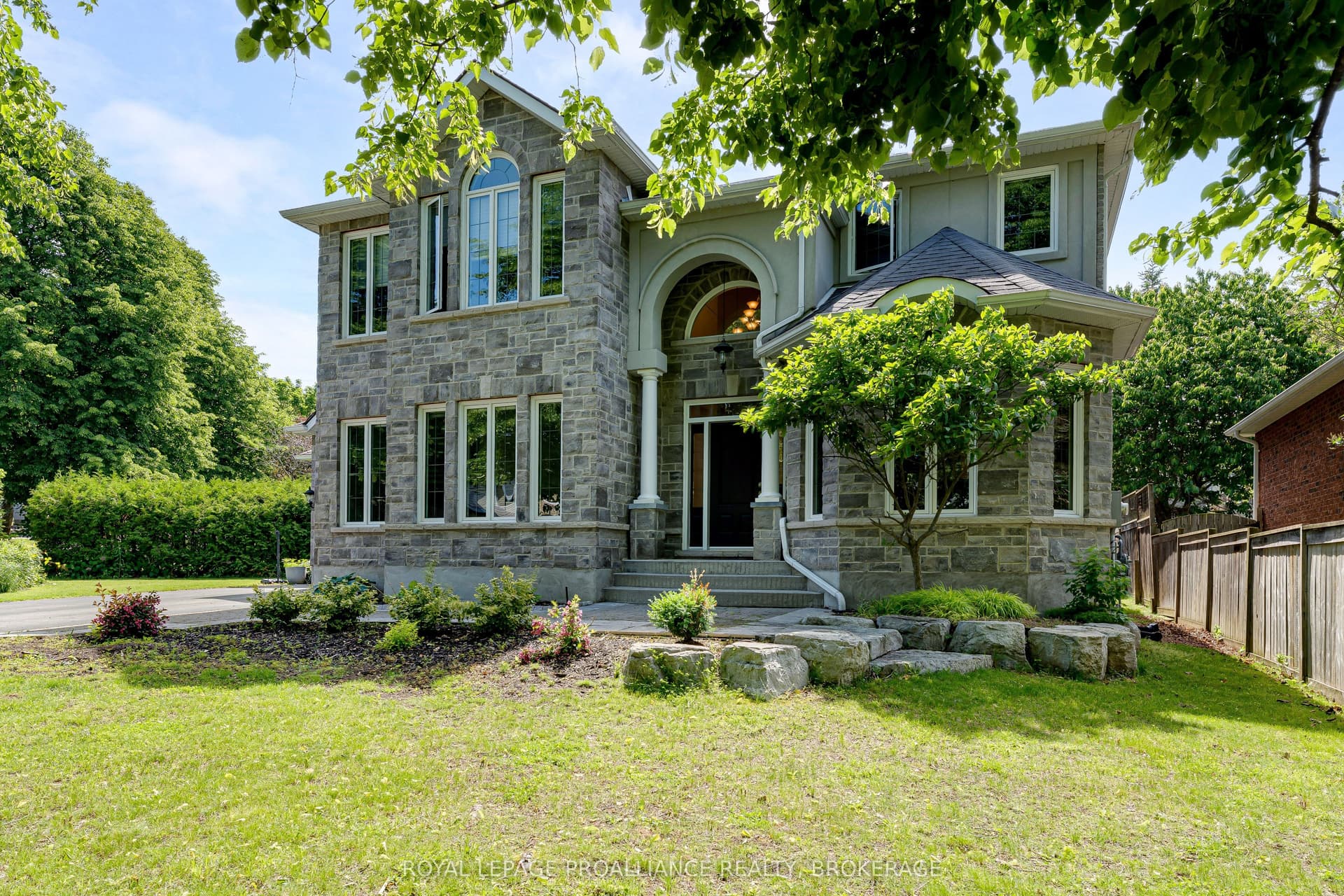 Kenwoods Circle, Kingston, ON K7K 6Y2